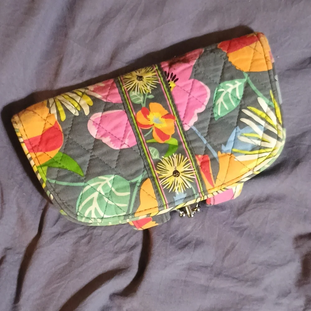 Vera Bradley Floral Patterned Backpack and Wallet Set. - Picture 7 of 9